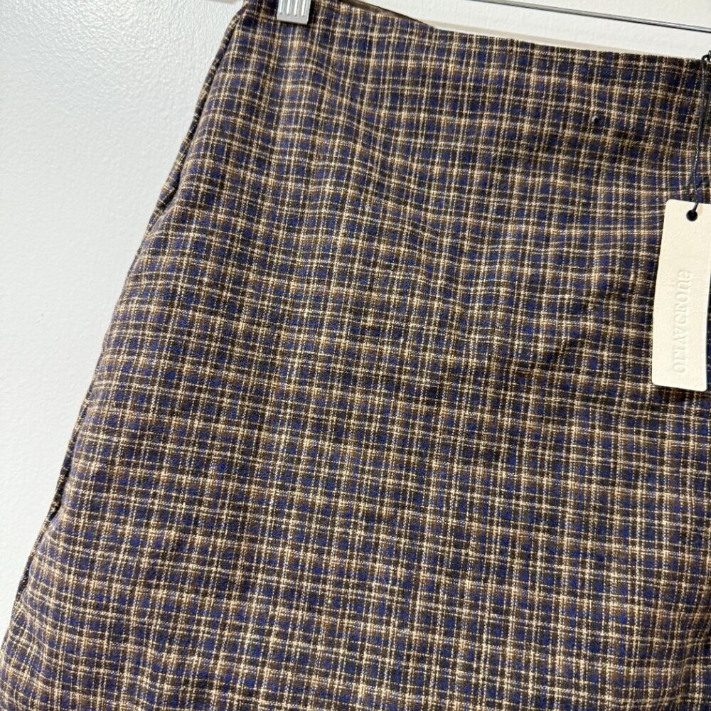 🏷 *NWT* Olivaceous Plaid Mini Skirt with Front Slit – Size Large - Picture 8 of 9